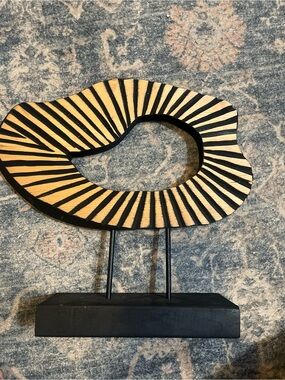 Source Unknown Black and Tan Abstract Striped Home Art Sculpture